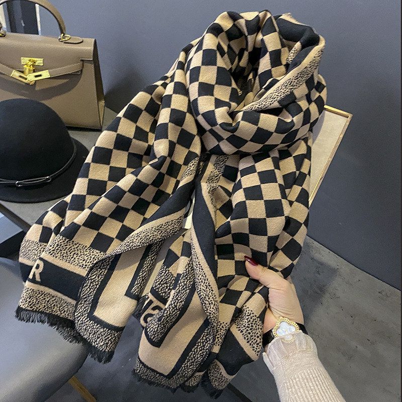围巾女黑白格子新款秋冬加厚仿羊绒保暖披肩韩版经典百搭格子围巾