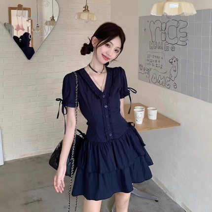 法式藏青V领花边连衣裙女夏季小个子收腰显瘦系带短袖蛋糕短裙子
