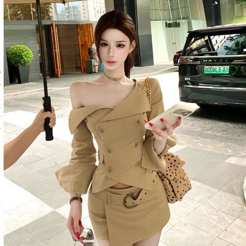 早秋纯欲辣妹露肩上衣包臀裙套装