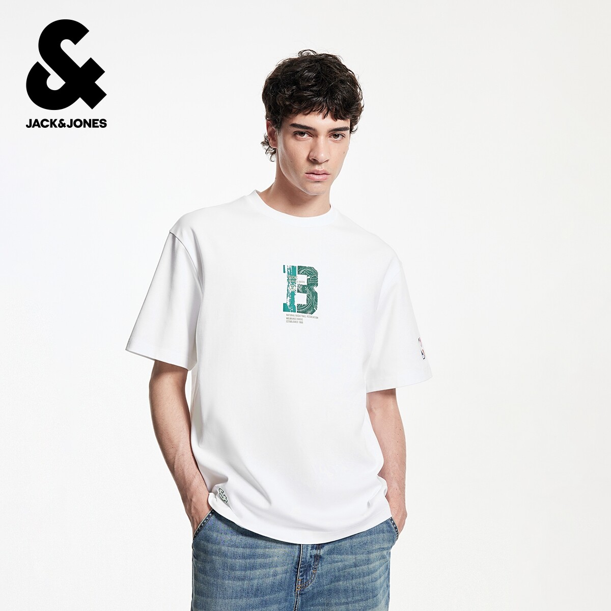 杰克琼斯奥特莱斯男装夏季新款NBA联名雄鹿队宽松运动风圆领T恤