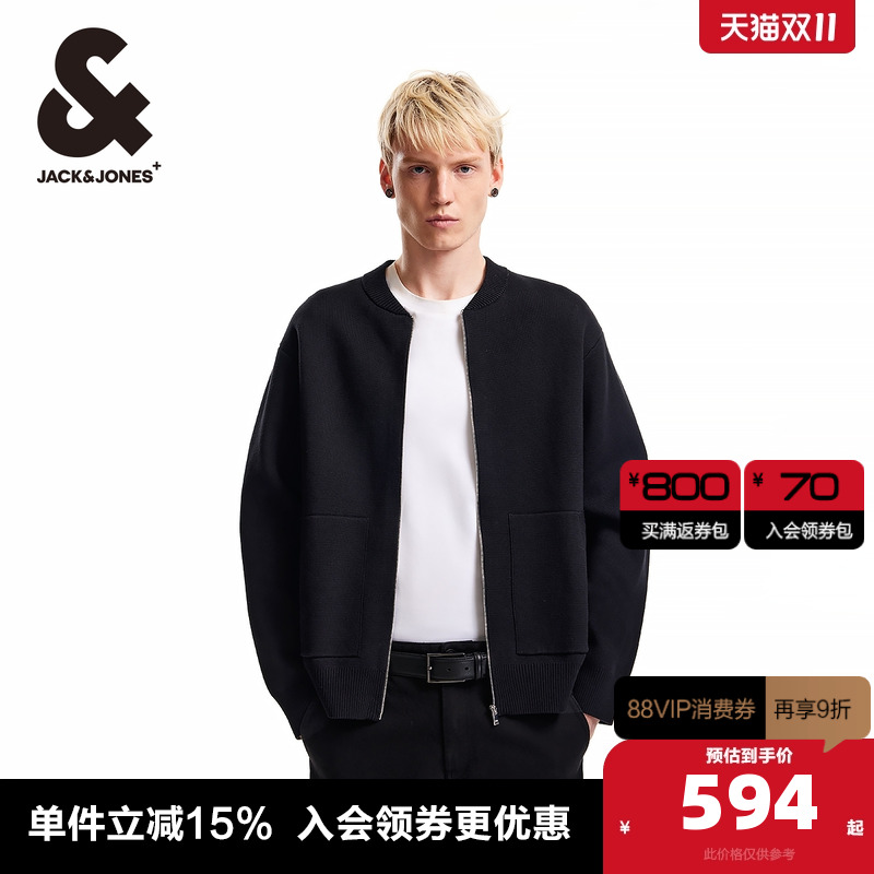 宽松版型，拉链门襟，罗纹棒球领，插袋口袋