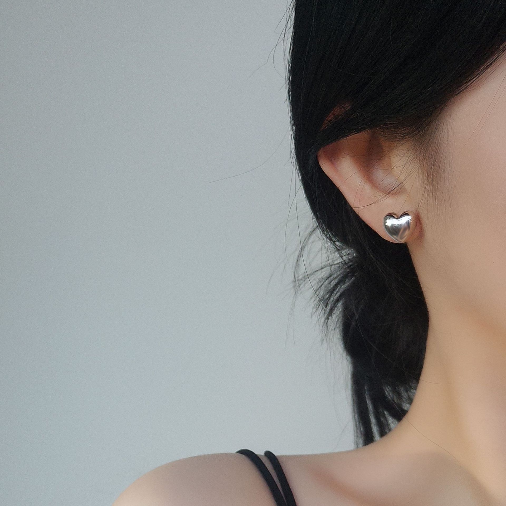 s925纯银光面爱心圆球耳钉女极简