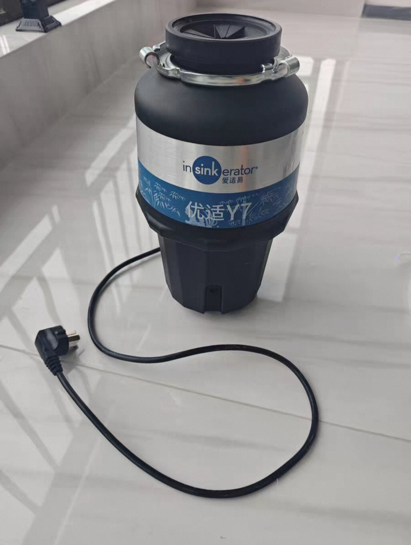 爱适易Y7厨房食物垃圾处理器家用水槽厨余粉碎机全自动碎渣机