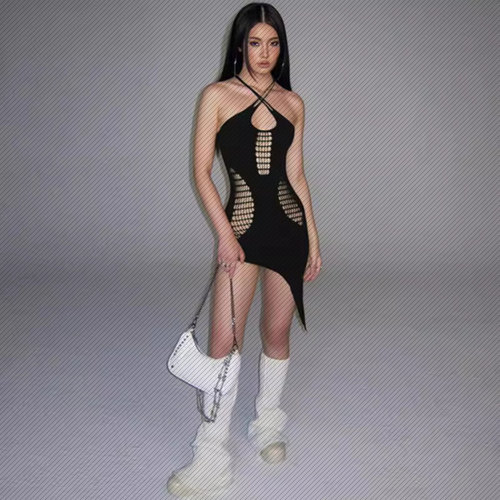 欧美辣妹风交叉挂脖露背短裙