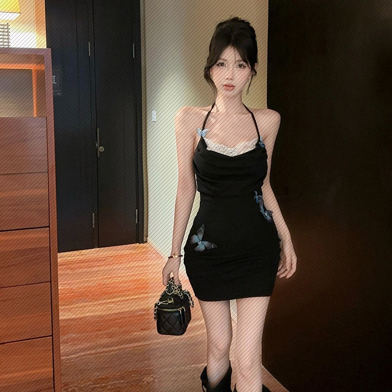 甜辣假两件蝴蝶吊带裙