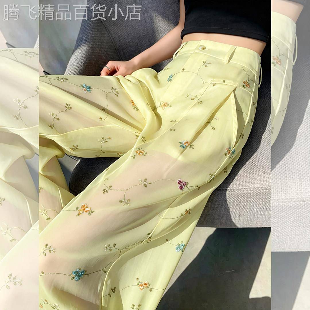 黄色碎花雪纺凉感冰丝休闲阔腿裤子女2026夏新款巨好看的直筒长裤