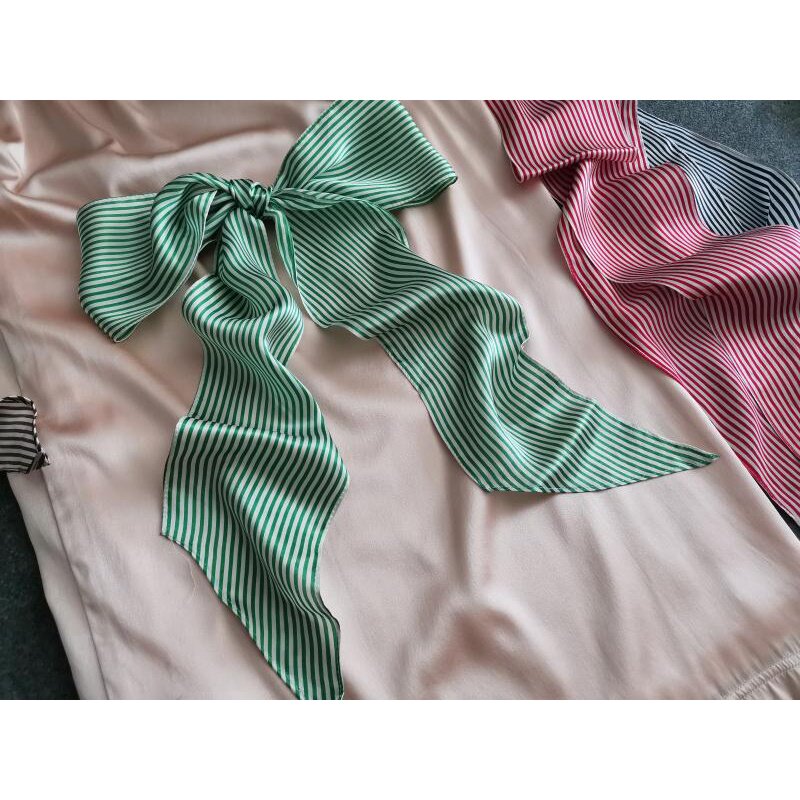 真絲絲巾桑蠶絲素緞條紋飄帶紗巾衣領結發帶綁包細窄小長巾絲帶女在類目 服飾配件/皮帶/帽子/圍巾, 圍巾/絲巾/披肩中 - 來自Buy2taobao.com提供專業的淘寶代購服務