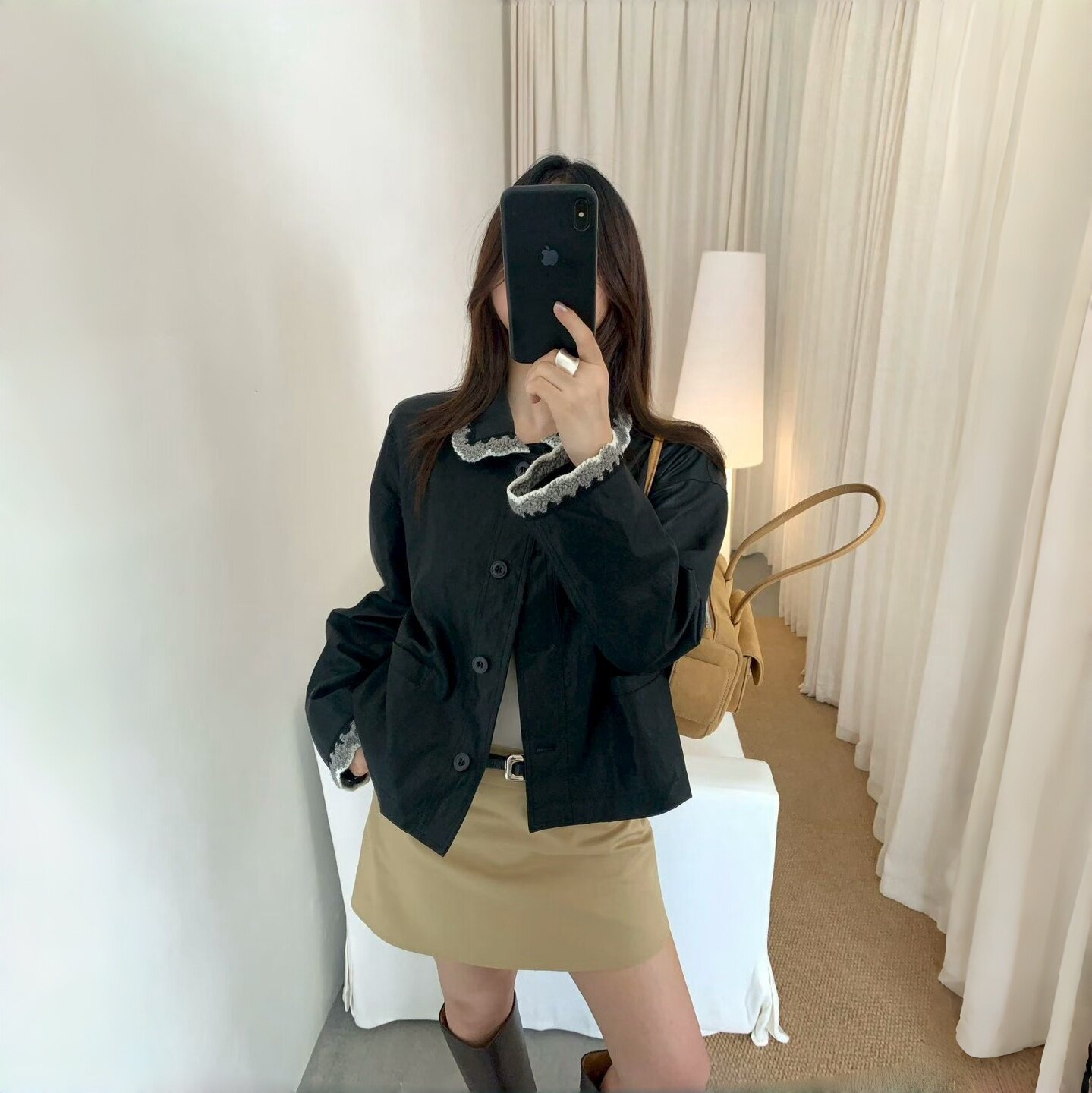 韩系复古黑色PU皮短款外套女早秋蕾丝娃娃领宽松显瘦皮衣