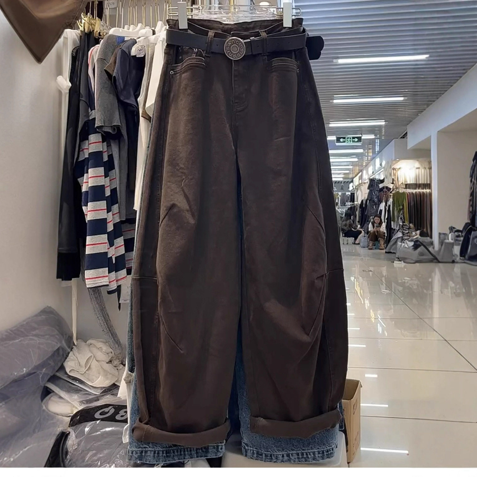 2025秋冬新款高腰复古大码弯刀牛仔裤女胖mm韩版显瘦宽松阔腿长裤