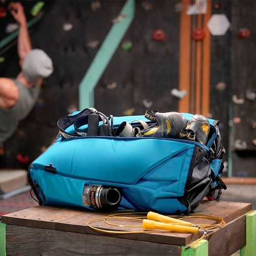 户外双肩背包旅行神秘农场