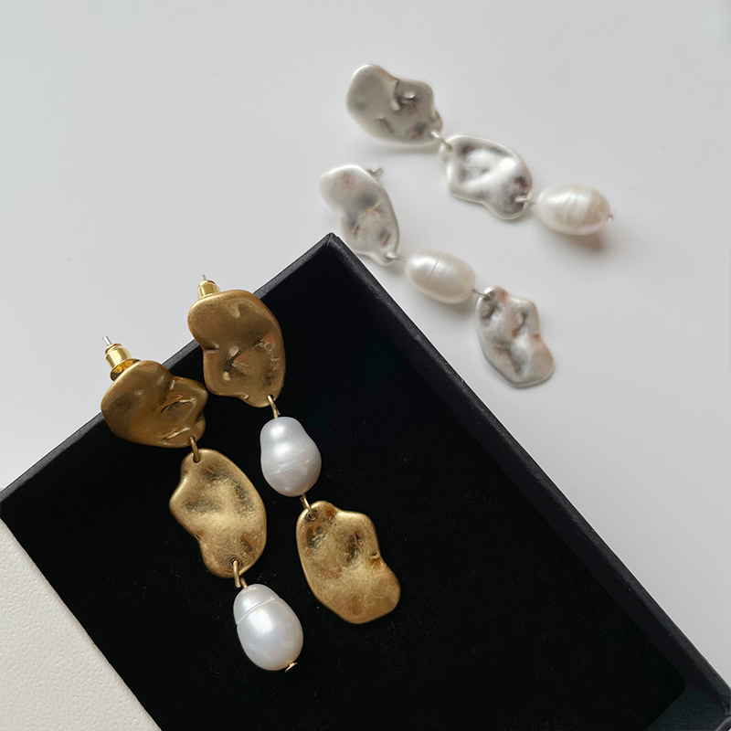 黄铜镀真金女淡水珍珠不对称耳环