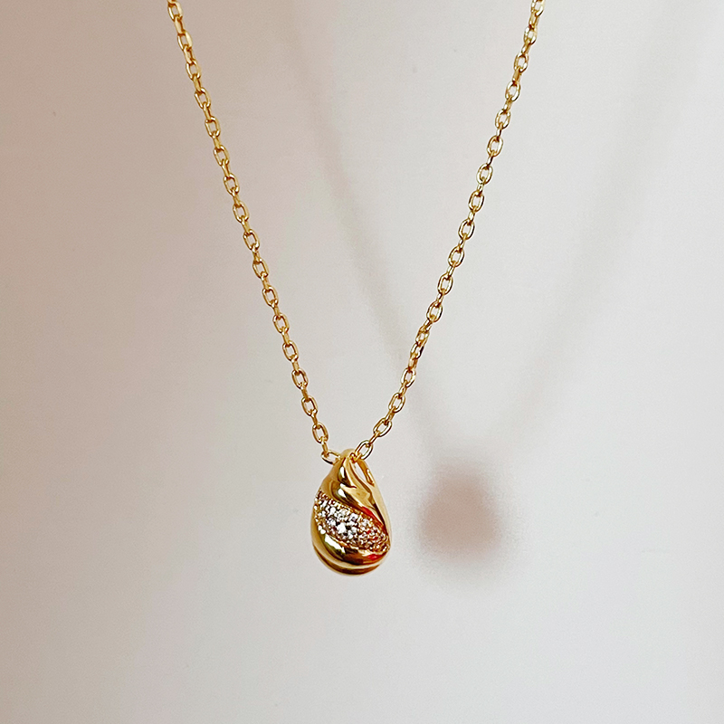 女简约水滴形吊坠项链