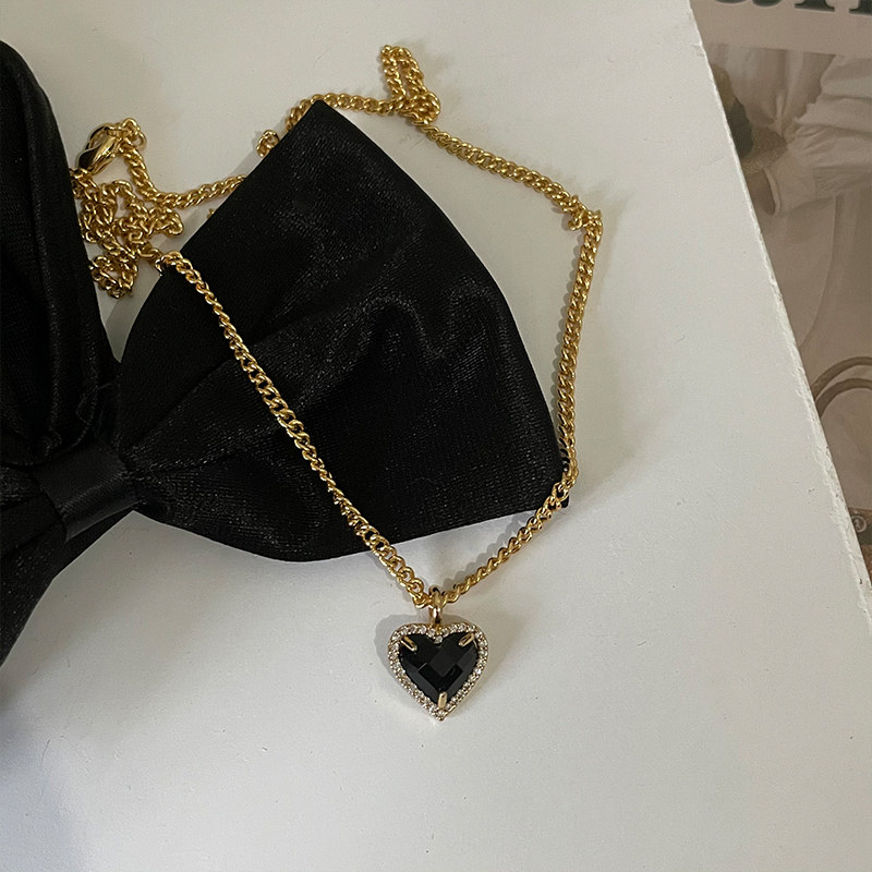 欧美黑水晶桃心吊坠娜扎同款爱心法式小众复古项链简约百搭毛衣链,饰品/流行首饰/时尚饰品新,项链,淘宝优惠券,粉丝福利购,淘宝优惠卷