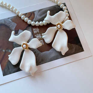 中古vintage耳环金属珐琅釉白色花朵耳钉复古夸张无耳洞耳饰耳夹