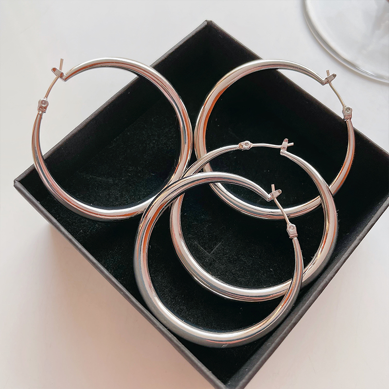 欧美风经典夸张大耳圈