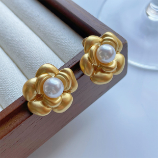 法式 复古中古风vintage山茶花珍珠耳钉金色小香风气质独特耳饰女