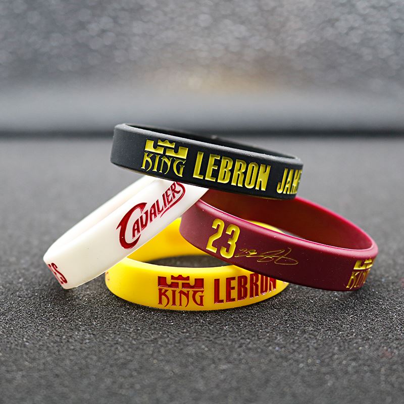 篮球运动硅胶手环骑士队湖人队詹姆斯23号签名球星夜光手环定制
