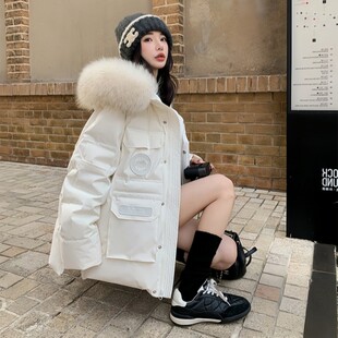 白色工装羽绒服女款冬季独特超好看大毛领2025新款保暖派克服外套