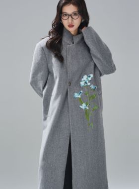 CNEW楚念贰问24AW 新中式兰花刺绣灰色立领毛呢长款大衣 男女同款