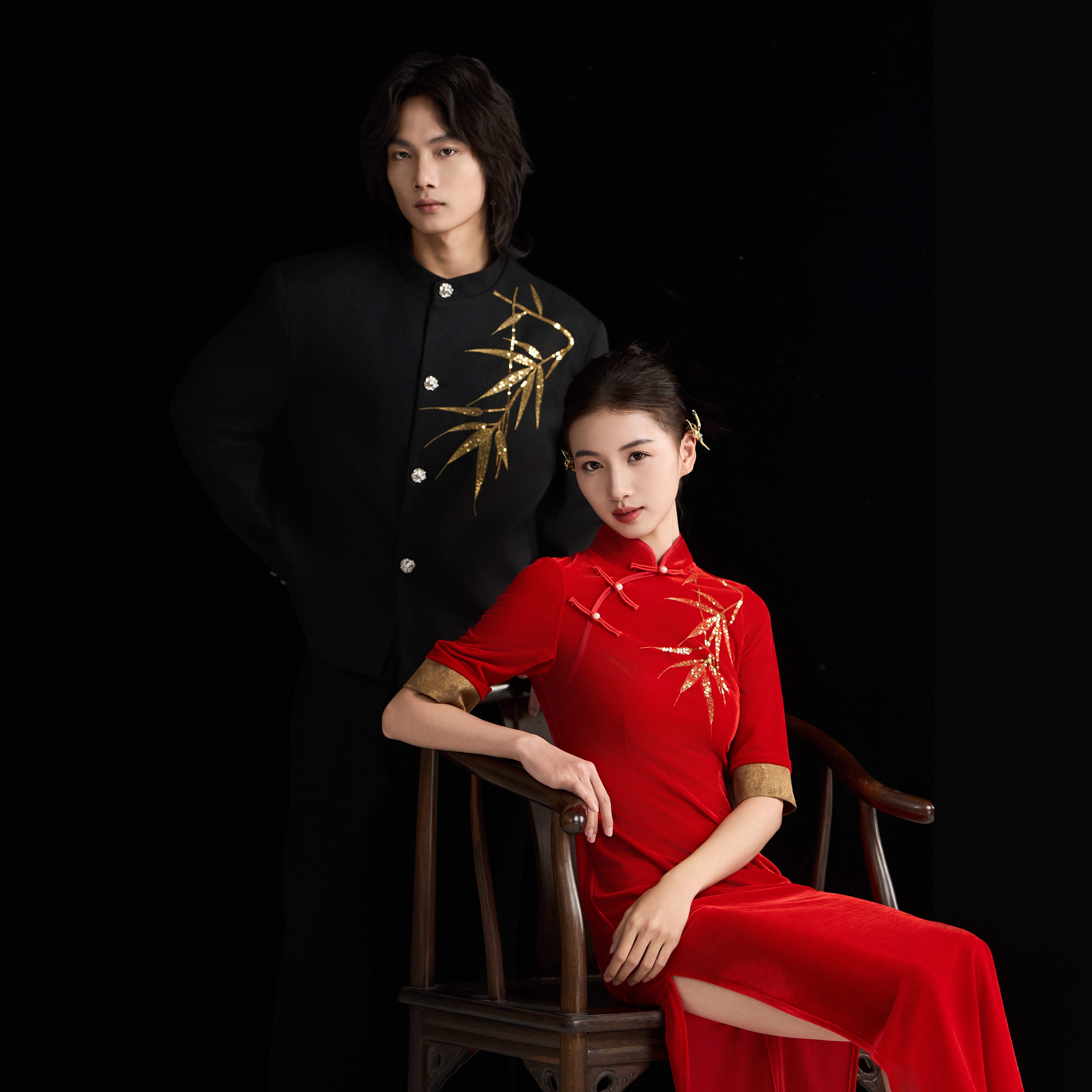 CNEW楚念贰问新中式红色丝绒旗袍国风刺绣高级改良礼服情侣订婚