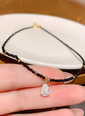 黑色水晶蝴蝶项链高级感气质