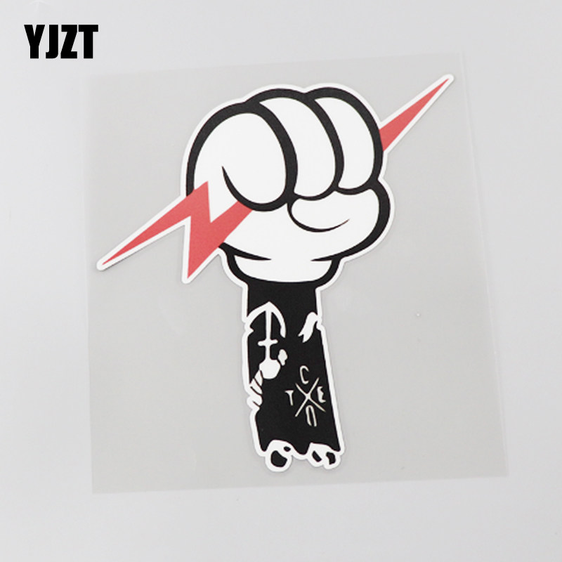 yjzt 手握闪电帅气炫酷个性汽车装饰贴花 创意防水遮挡划痕cst499