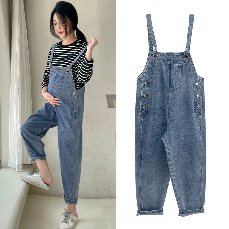 孕妇背带裤套装春秋款外穿时尚潮妈宽松直筒阔腿牛仔背带裤秋冬装