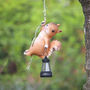 花园庭院装 饰摆件创意松鼠提灯太阳能树脂工艺品别墅园艺动物雕塑