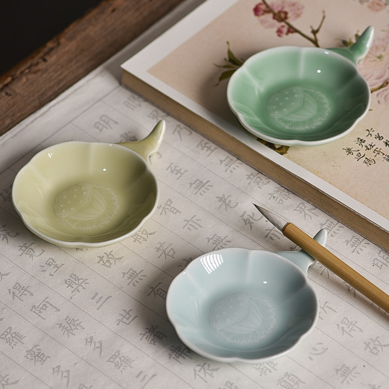 善琏湖笔青瓷莲心笔搁墨碟摆件图片