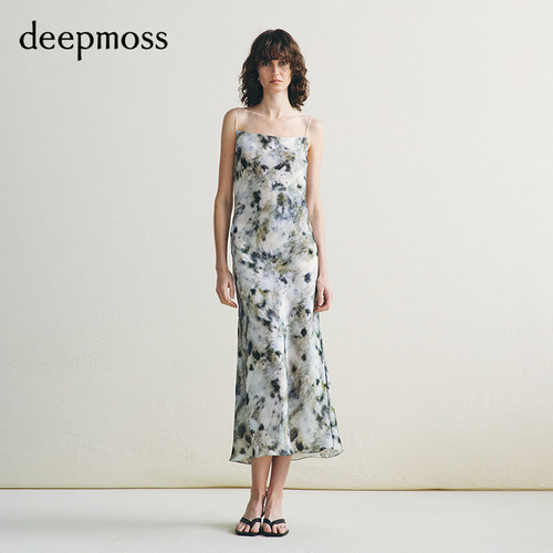 【deepmoss】2026秋冬新款霜野银辉水泽吊带连衣裙