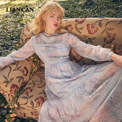 莲灿2024春夏新商场同款浪漫波西米亚绣花蕾丝花边雪纺长袖连衣裙