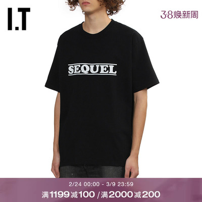 ITSEQUEL宽松短袖T恤简洁休闲风