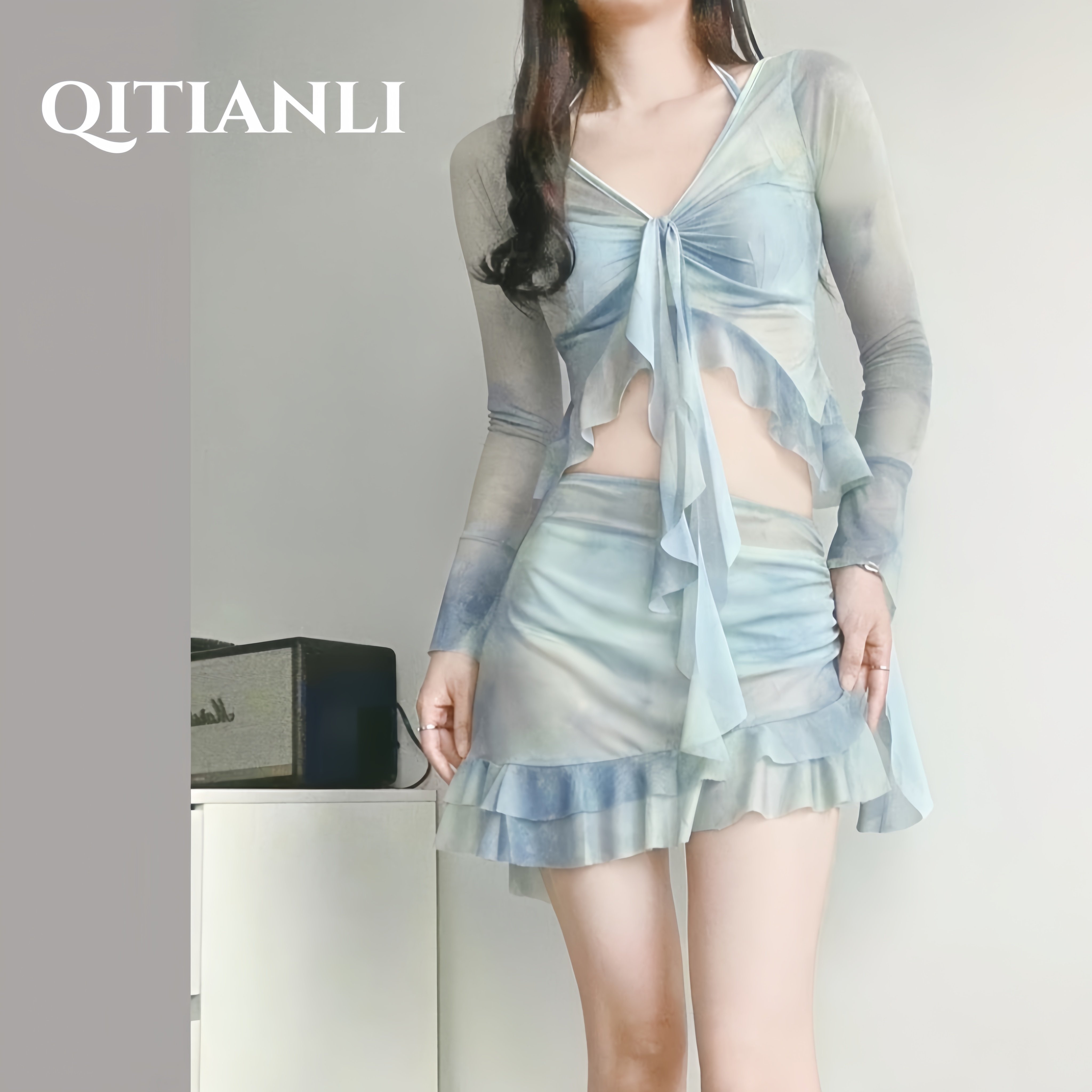 泳衣女2025新款高级感绝美性感小胸长袖比基尼分体四件套度假温泉