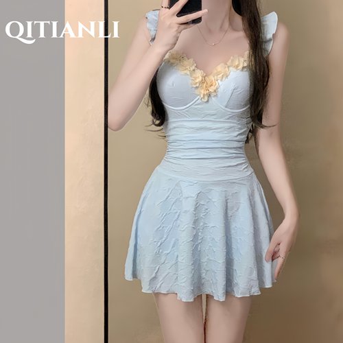 少女绝美新款泳衣高级感连体裙式