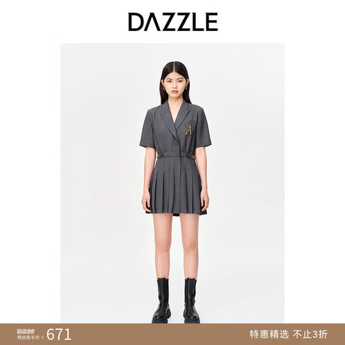 学院复古	精纺羊毛	利落版型