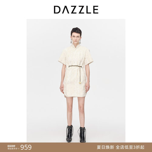 DAZZLE复古刺绣旗袍地素魔方