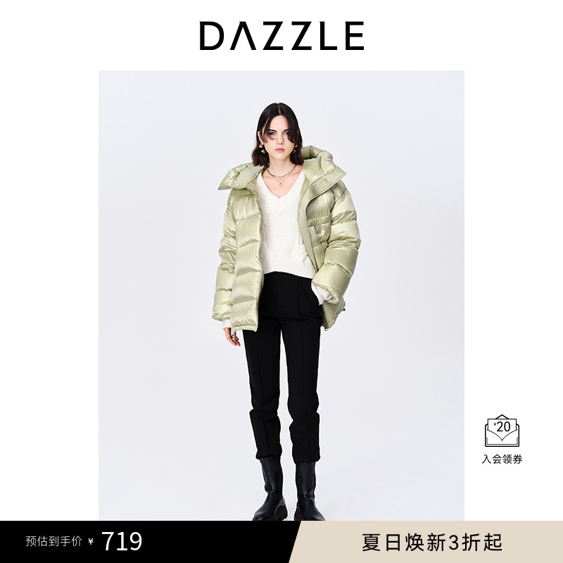 简约风格	亮面设计	鸭绒填充