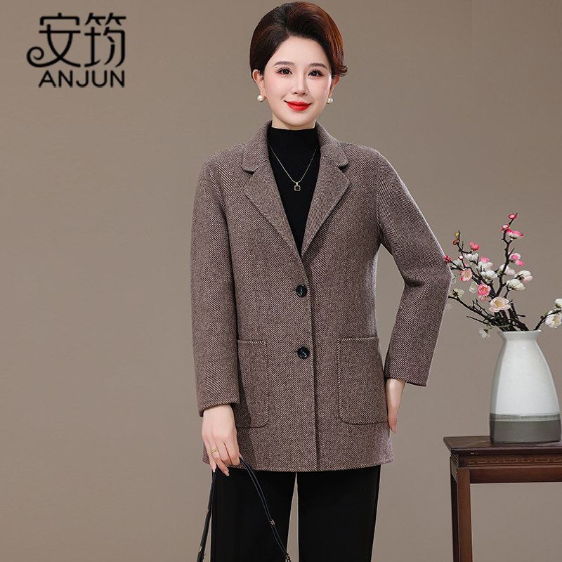 新款羊毛大衣女短款小个子妈妈装