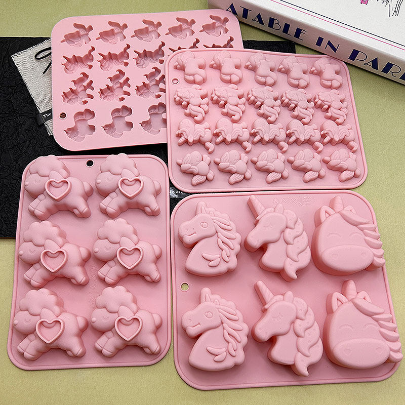 马年卡通独角兽不同造型模具巧克力奶酪慕斯蛋糕装饰模滴胶石膏模