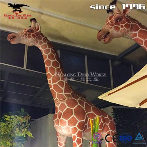 设计长颈鹿粘毛模型还原生动逼真商场美陈动物园