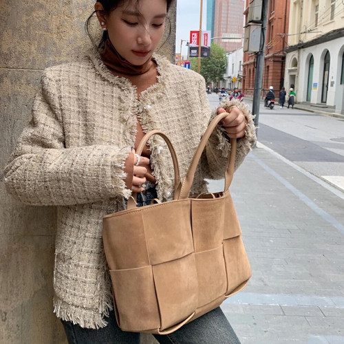 B家麂皮绒头层牛皮编织真皮女包单肩手提包磨砂质感tote购物袋潮