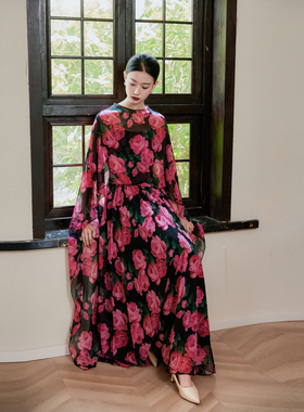 披肩式雪纺连衣裙碎花女装海边度假拍照好看的裙子气质印花沙滩裙