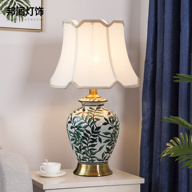 现货现代创意台灯暖光家居卧室客厅书房床头灯布艺陶瓷灯