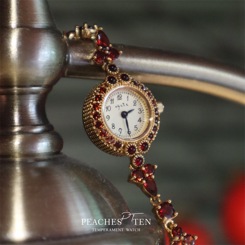 《鸢尾花开》高版本日系agete流苏天然石榴石手链手表女石英气质