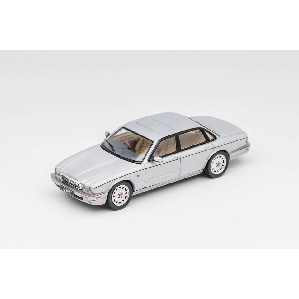 正品[匠心]GCD 1:64捷豹 XJR X300合金汽车模型