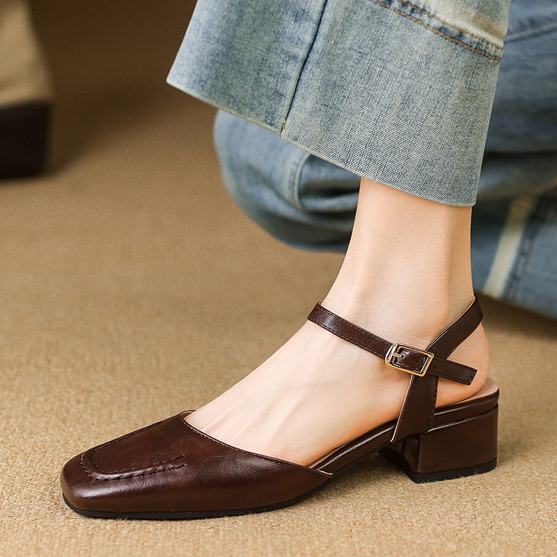 Dale~大码女鞋包头粗跟浅口凉鞋