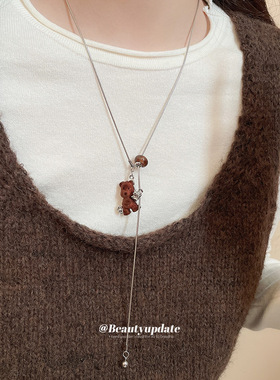 秋冬镶钻植绒小熊项链简约时尚小众通勤百搭毛衣链轻奢高级感项饰