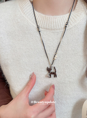 树脂小猫铃铛吊坠项链个性时尚轻奢高级感毛衣链休闲简约百搭颈链
