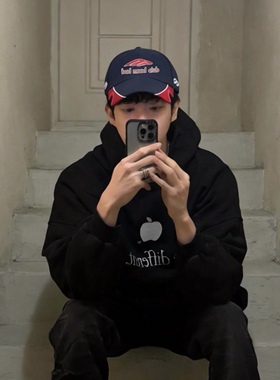 BMC 足球系列3b曼联徽章logo刺绣红蓝撞色缺角弯檐帽棒球帽鸭舌帽