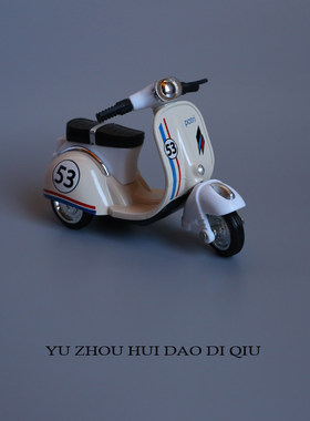 无聊了骑上小摩托兜风！摆件
